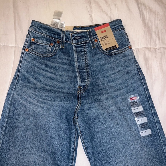 Levi’s Jeans - Picture 2 of 4